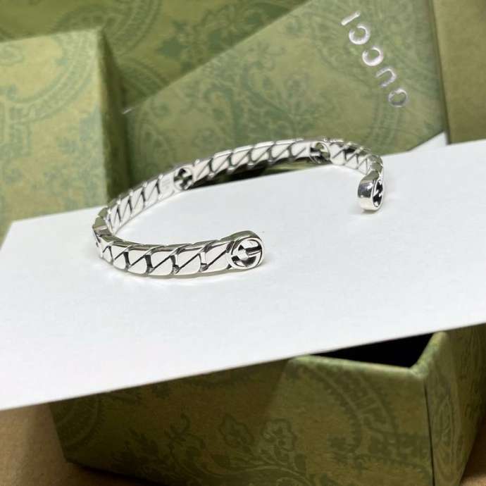 Picture of Gucci Bracelet _SKUGuccibracelet1116679358